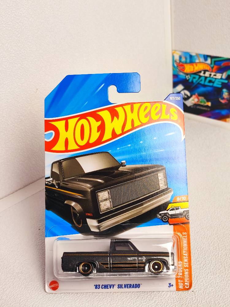 ماشین هات ویلز  83CHEVY SILVERADO