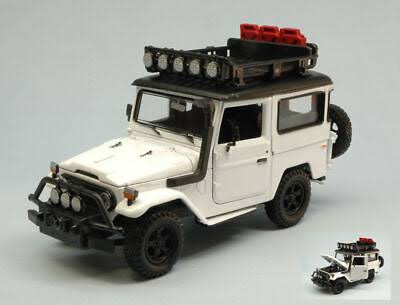 ماشین Toyota FJ40 Land Cruiser تویوتا لندکروزر